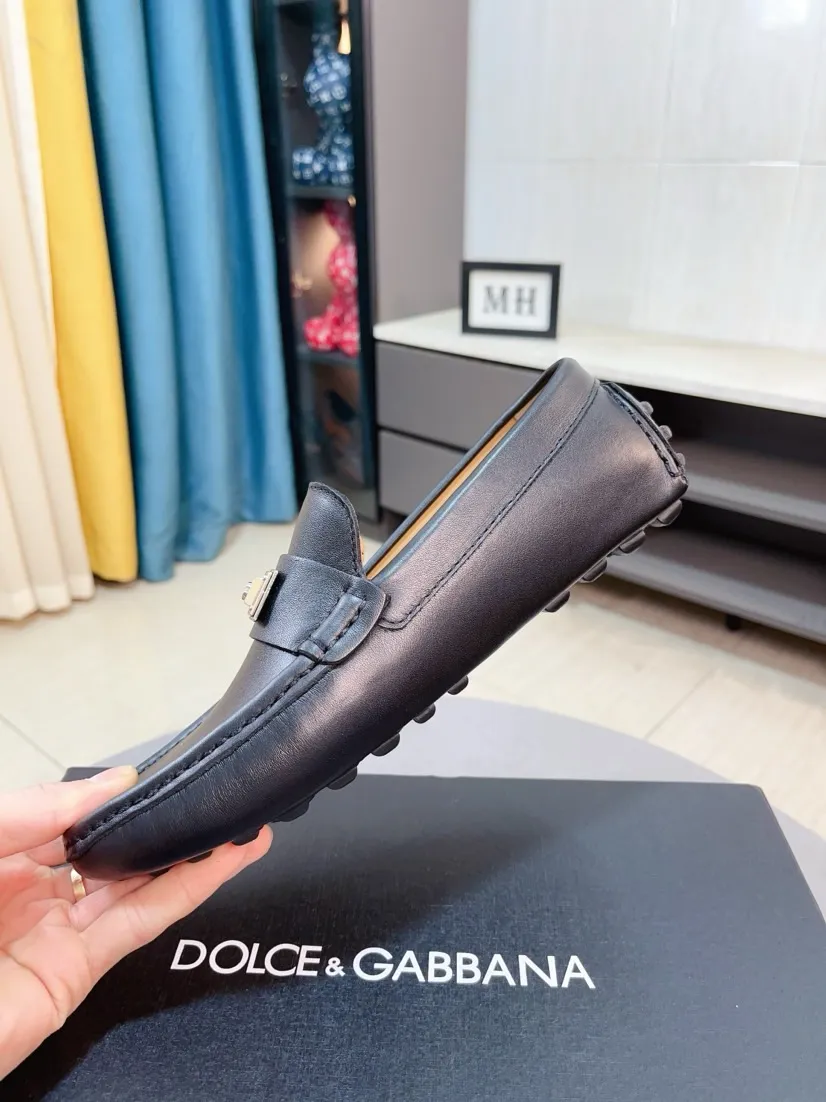 Men's men's shoes💰458🌸🌸[Dolce&Gabbana] DG new men's fashionable casual slip-on shoes Peas shoes🇨🇳Official website original 1:1 mold opening, original order quality 💯Fine workmanship, high-end luxury☘The first layer is made of imported Italian cowhide🌴The first layer of sheepskin lining🍓Rubber wear-resistant and non-slip outsole, comfortable to wear🍍Versatile style, the first choice for high-class men🍉Black available! Code number 38-44